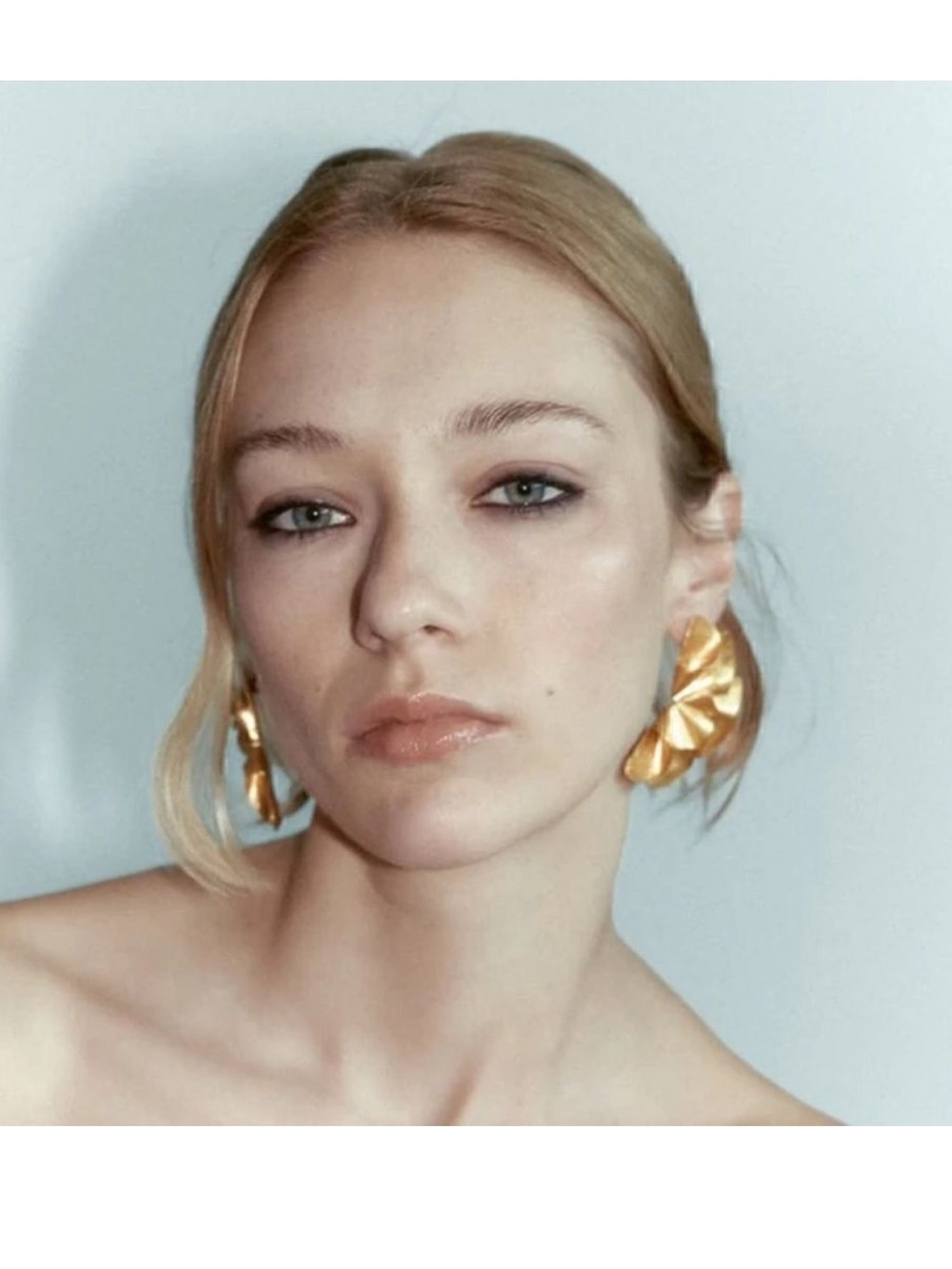 Gold Sculpted Earrings A2